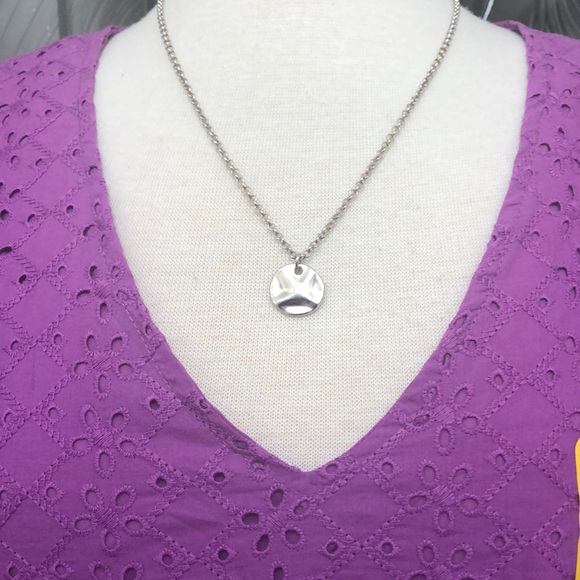 Draper James Women's Short Puff Sleeve Heidi V-Neck Top - Picture 3 of 9